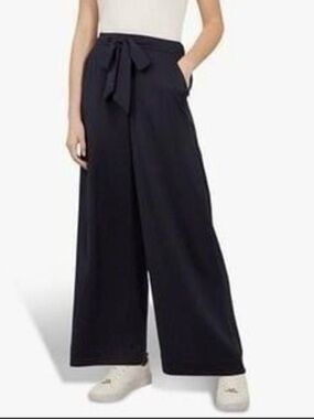 NEW WITH TAGS. TED BAKER MAURLI TROUSER. SIZE 2. (Size 6) Navy.